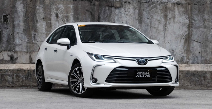 Corolla Altis 2022 quyết tâm lấy lại vị thế